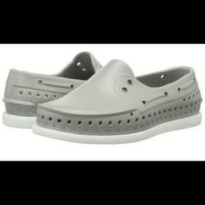 NEW! Native shoes Howard in pigeon grey - adult